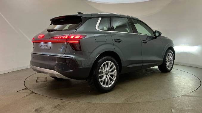 Audi Q3 2.0 TFSI Quattro Sport 5dr S Tronic Petrol Estate - Image 38